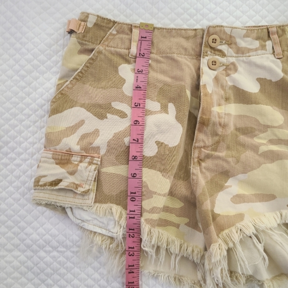 Free People commander cutoff desert camo shorts - Picture 9 of 13